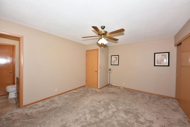 8222 Norwich AVENUE, Greenfield, WI 53220