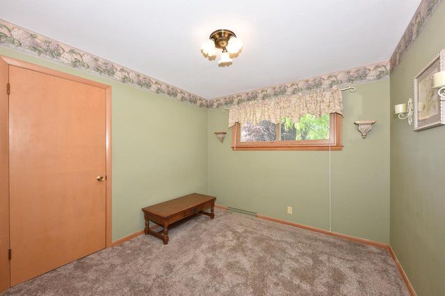 8222 Norwich AVENUE, Greenfield, WI 53220