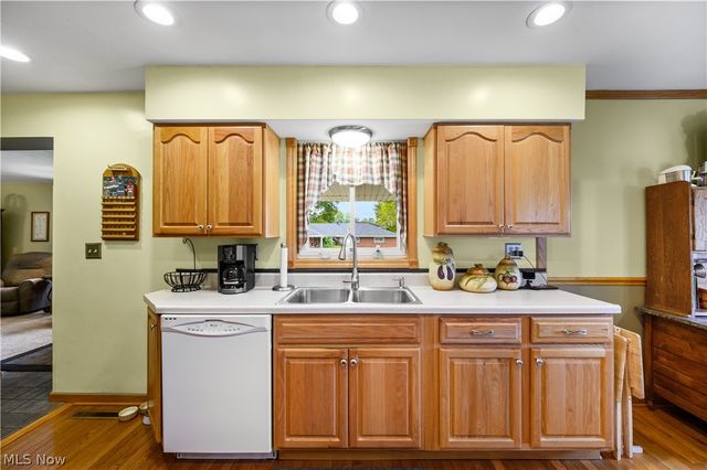 4800 9th Avenue, Vienna, WV 26105