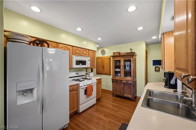 4800 9th Avenue, Vienna, WV 26105