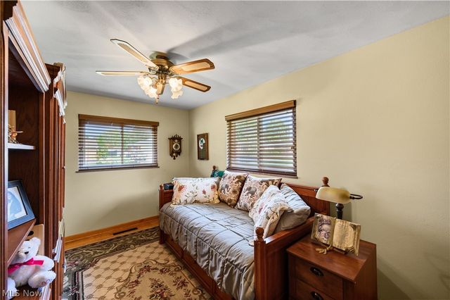 4800 9th Avenue, Vienna, WV 26105