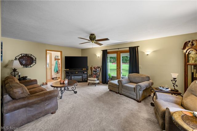 4800 9th Avenue, Vienna, WV 26105