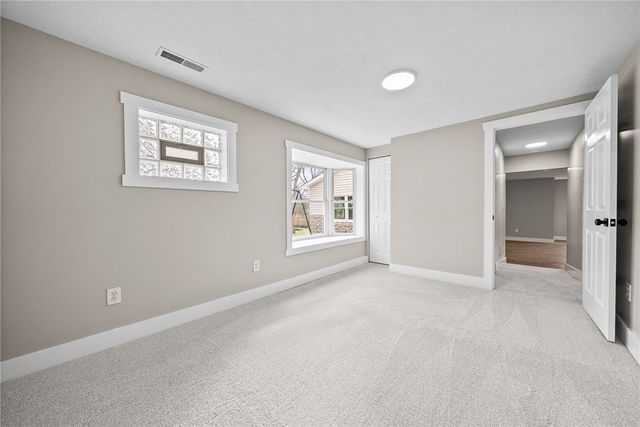 128 Evergreen Dr, Peters Twp, PA 15317