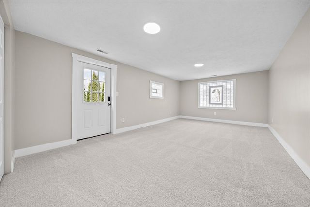 128 Evergreen Dr, Peters Twp, PA 15317