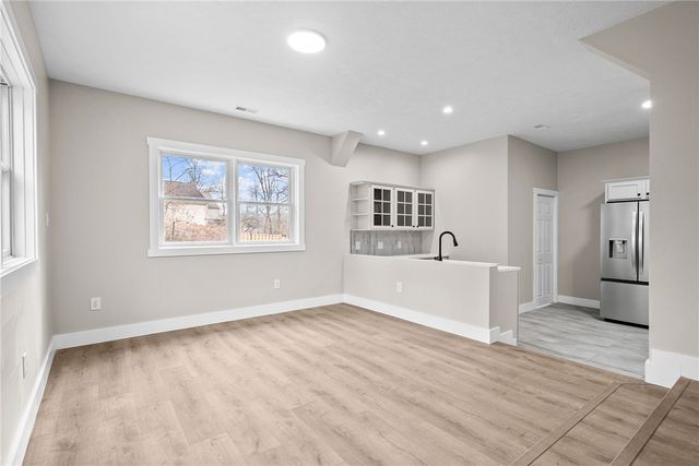 128 Evergreen Dr, Peters Twp, PA 15317