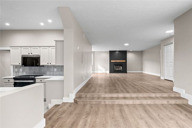 128 Evergreen Dr, Peters Twp, PA 15317