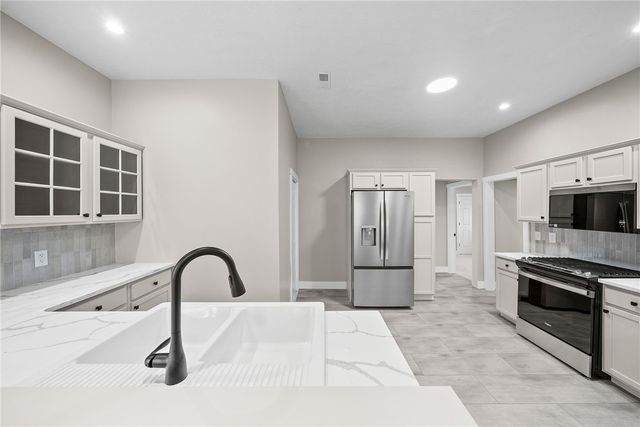 128 Evergreen Dr, Peters Twp, PA 15317