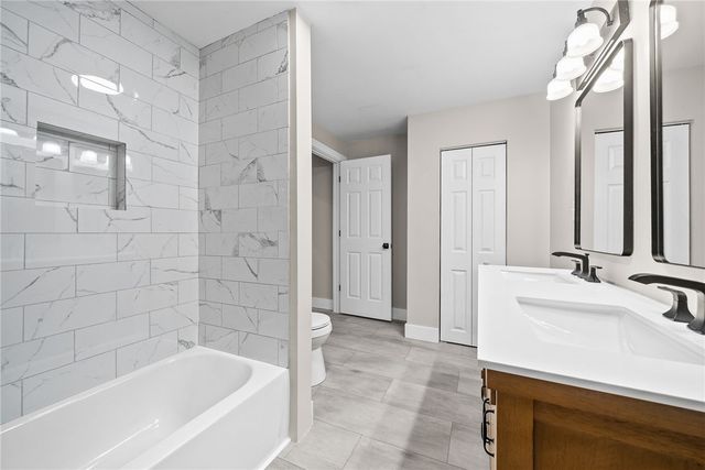 128 Evergreen Dr, Peters Twp, PA 15317