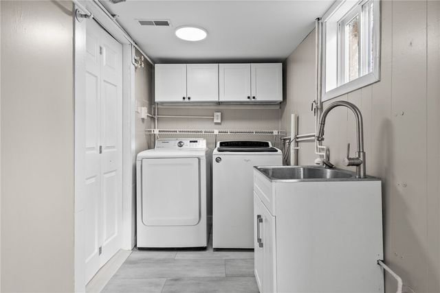 128 Evergreen Dr, Peters Twp, PA 15317