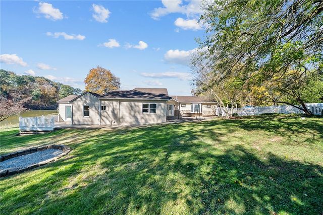 128 Evergreen Dr, Peters Twp, PA 15317