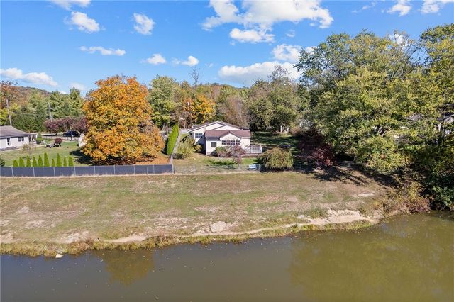 128 Evergreen Dr, Peters Twp, PA 15317