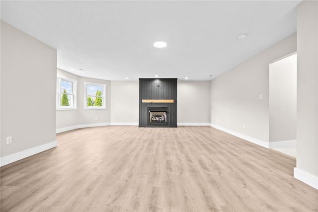 128 Evergreen Dr, Peters Twp, PA 15317