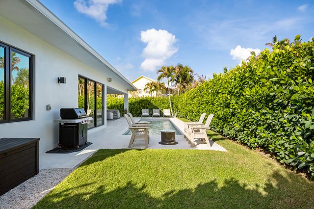 10742 SE Burgee Court, Hobe Sound, FL 33455