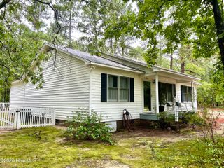 12720 Barnes Bridge Road, Laurinburg, NC 28352
