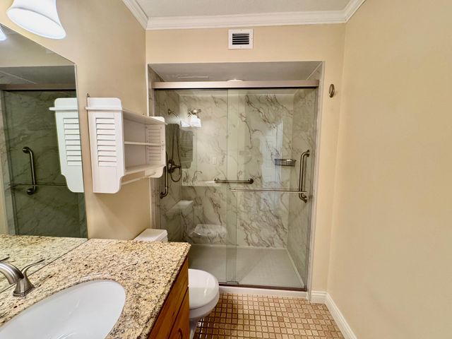 1181 Edgcumbe Road 404, Saint Paul, MN 55105