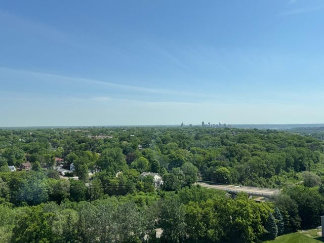 1181 Edgcumbe Road 404, Saint Paul, MN 55105