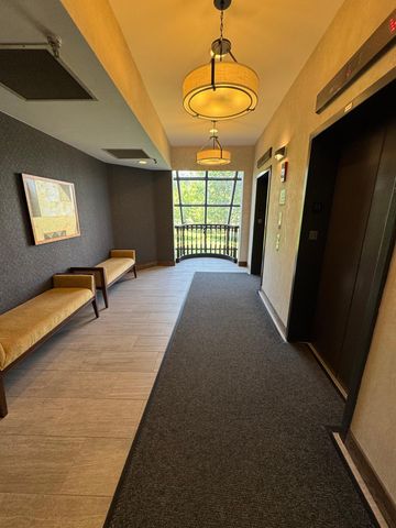 1181 Edgcumbe Road 404, Saint Paul, MN 55105