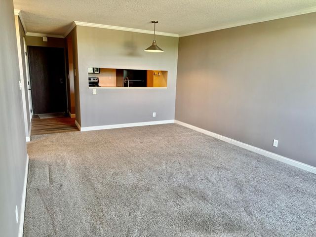 1181 Edgcumbe Road 404, Saint Paul, MN 55105