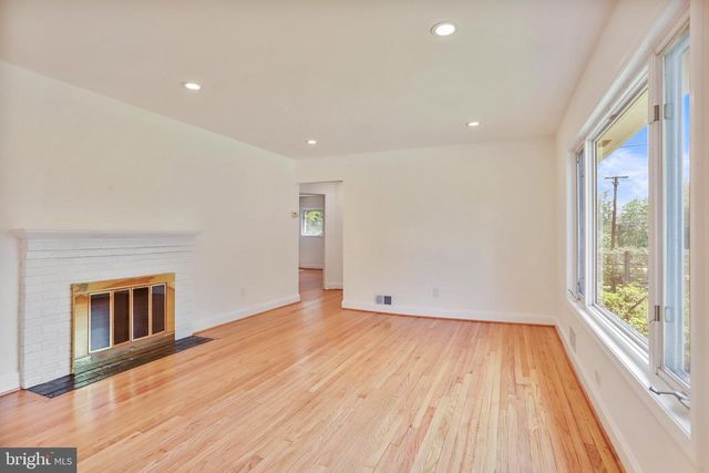 8417 FARRELL DR, Chevy Chase, MD 20815