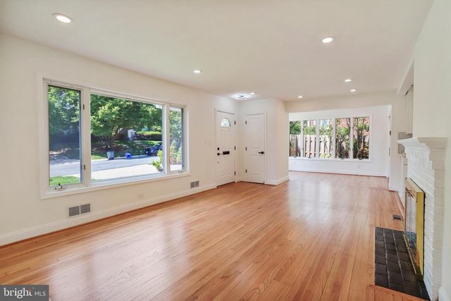 8417 FARRELL DR, Chevy Chase, MD 20815