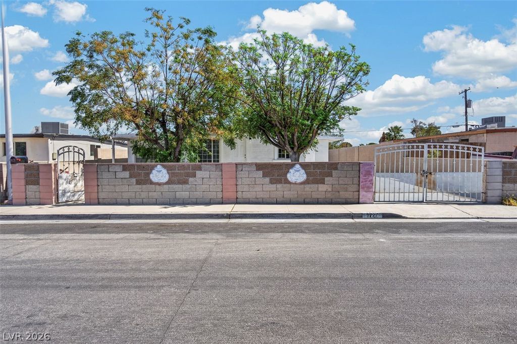 1721 Ardmore Street, Las Vegas, NV 89104 — photo 3