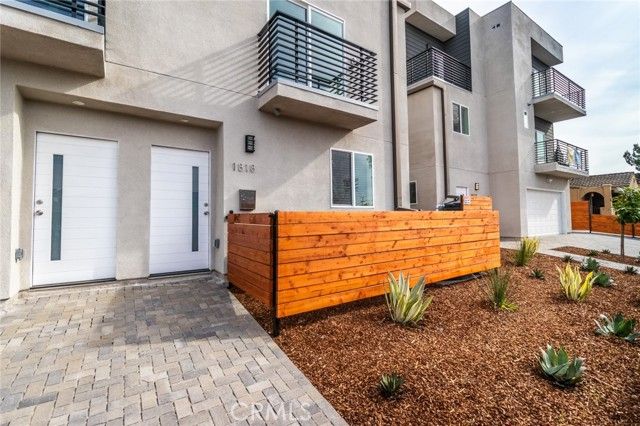 1818 Thurman, Los Angeles, CA 90019