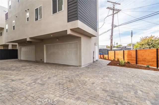 1818 Thurman, Los Angeles, CA 90019