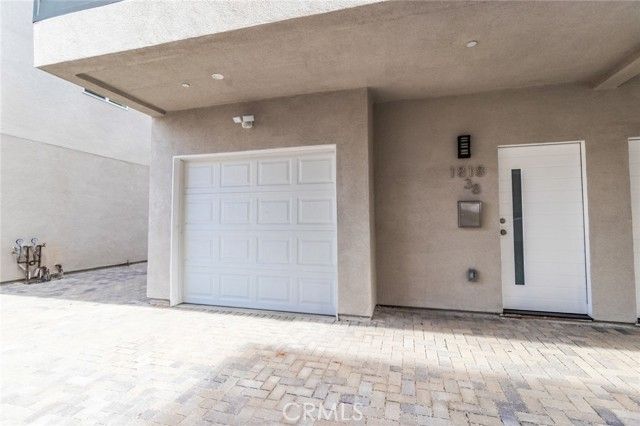 1818 Thurman, Los Angeles, CA 90019