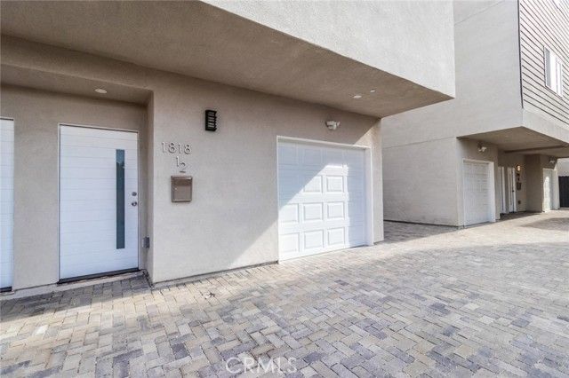 1818 Thurman, Los Angeles, CA 90019