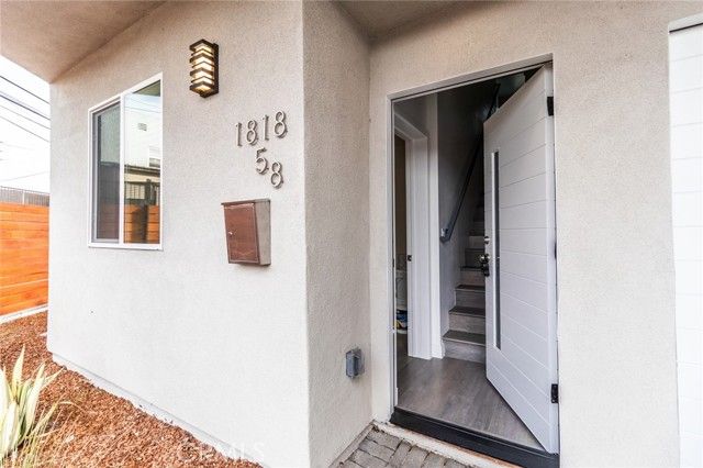 1818 Thurman, Los Angeles, CA 90019