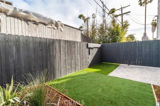 1818 Thurman, Los Angeles, CA 90019