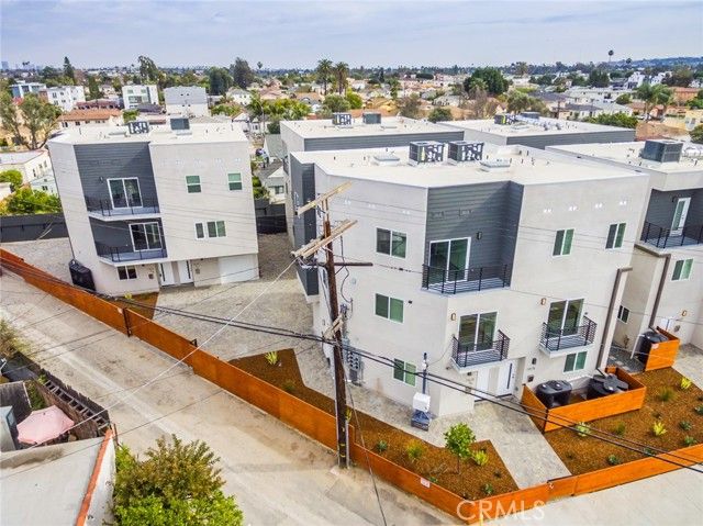 1818 Thurman, Los Angeles, CA 90019