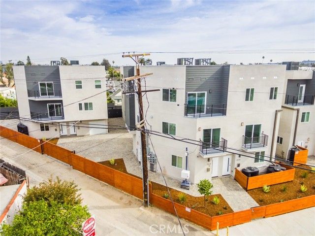 1818 Thurman, Los Angeles, CA 90019