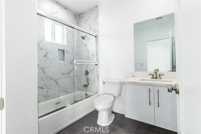 1818 Thurman, Los Angeles, CA 90019