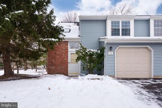 71 AVEBURY PL, Somerset, NJ 08873