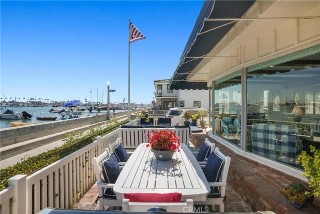 700 S Bay Front, Newport Beach, CA 92662