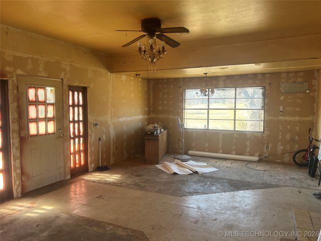 233 W Madison Avenue, Mcalester, OK 74501