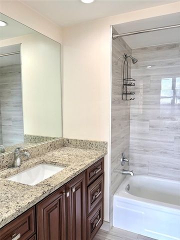 2701 N Ocean Boulevard 17C, Fort Lauderdale, FL 33308