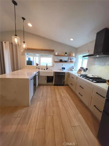 5504 N Mountain, San Bernardino, CA 92407