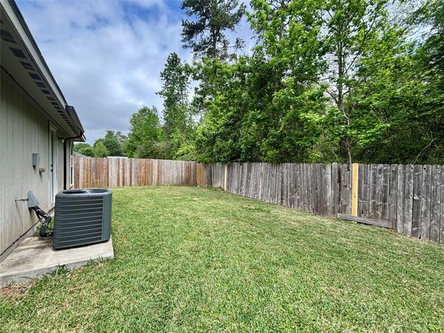 8816 E Buffalo Circle, Willis, TX 77378