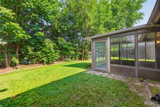 153 Paulette Drive, Belleville, IL 62226