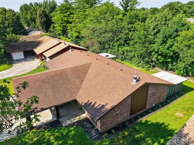 153 Paulette Drive, Belleville, IL 62226