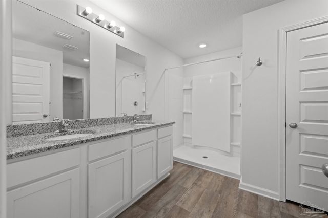 7349 Lakeside Oak Ct, Pensacola, FL 32526