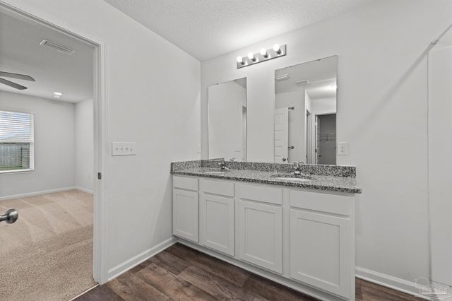 7349 Lakeside Oak Ct, Pensacola, FL 32526