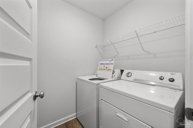 7349 Lakeside Oak Ct, Pensacola, FL 32526