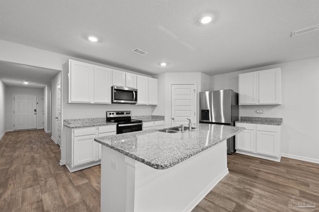 7349 Lakeside Oak Ct, Pensacola, FL 32526