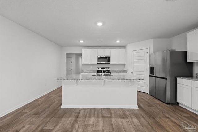 7349 Lakeside Oak Ct, Pensacola, FL 32526