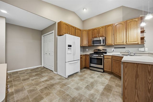 4007 Treeline Court NE, Cedar Rapids, IA 52411