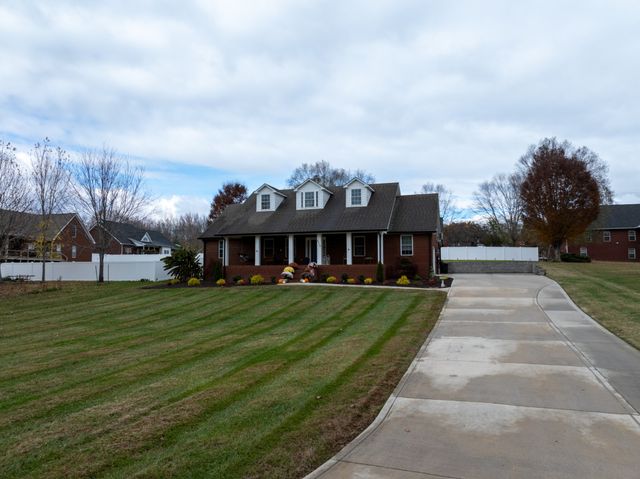 3516 Heritage Green Way, Cookeville, TN 38506