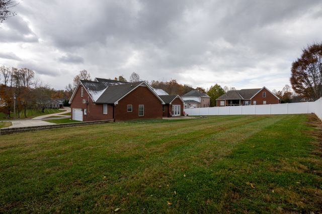 3516 Heritage Green Way, Cookeville, TN 38506